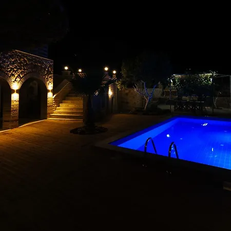 Aristidis Country Villa-anesis Feriehus